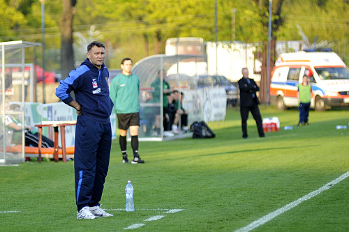Artur Płatek nie poprowadzi piłkarzy Pogoni Szczecin w dwóch ostatnich meczach o mistrzostwo 1 ligi.