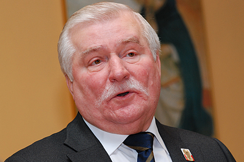 Syn Lecha Wałęsy, Jarosław, przyznaje, że nadal nie nie wiadomo co jest przyczyną dolegliwości ojca. Lekarze wykluczyli chorobę serca i zakażenie bakterią e.coli jako powody złego stanu zdrowia byłego prezydenta, który z problemami żołądkowymi trafił do szpitala w Gdańsku.
