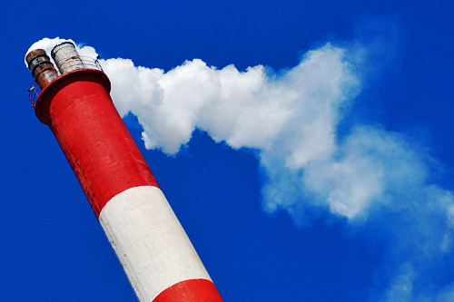 Polska może stracić prawa do emisji CO2 za 600 milionów złotych - ostrzega Rzeczpospolita.