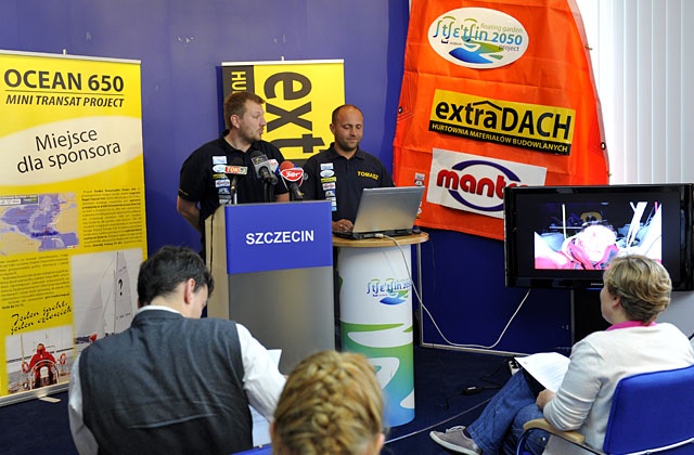 Szczeciński żeglarz Radosław Kowalczyk przygotowuje się do ostatniego rejsu w ramach eliminacji do wielkich regat Transat.