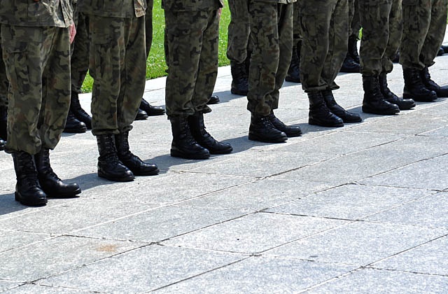 30 sierpnia ma się odbyć kolejne spotkanie związkowców i przedstawicieli rządu w sprawie emerytur mundurowych. Dziennik Gazeta Prawna pisze, że niewykluczone, iż dojdzie podczas niego do porozumienia między obiema stronami.