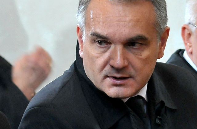 Wzrost gospodarczy za cały 2011 rok powinien wynieść powyżej 4,0, uważa wicepremier i minister gospodarki Waldemar Pawlak.