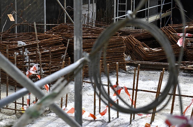 Od stycznia do lipca tego roku w Polsce oddano do użytkowania ponad 65 tysięcy mieszkań, czyli o 13,5 procent mniej niż w tym samym czasie roku 2010 - wynika z danych Głównego Urzędu Statystycznego.