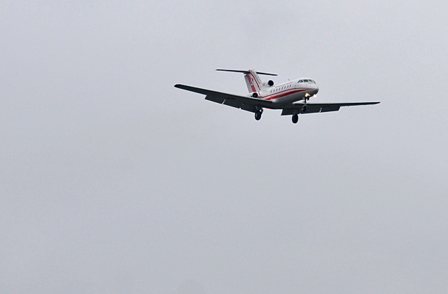 Cztery rządowe samoloty typu Jak-40 i jeden Tu-154M zostaną sprzedane na przetargu - poinformował MON. Samoloty wchodziły w skład rozformowanego 36. specpułku, zajmującego się transportem VIPów. Ich wycofanie z eksploatacji to jedno z zaleceń, jakie zawarte zostały w raporcie smoleńskim.