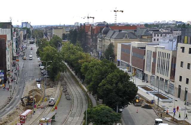 Aleja Niepodległości w Szczecinie 10. najdroższą ulicą w Polsce. By wynająć tu lokal, trzeba zapłacić średnio 33 euro za metr kwadratowy miesięcznie. Takie są wyniki raportu firmy Cushman  Wakefield.