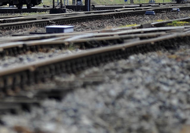 Dopiero za kilka miesięcy podjęta zostanie ostateczna decyzja, czy polsko-chińska spółka kolejowa rozpocznie w Szczecinie produkcję wagonów - dowiedziało się Polskie Radio. Wcześniej deklarowano, że pierwsze wagony zjadą z hal produkcyjnych jeszcze w pierwszej połowie tego roku.