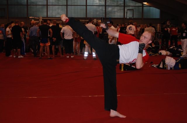 Dwa srebrne medale zdobyli zawodnicy Szczecińskiego Klubu Sportowego Taekwon-do w zakończonych w Wiedniu Mistrzostwach Europy w kickboxingu federacji WKF.