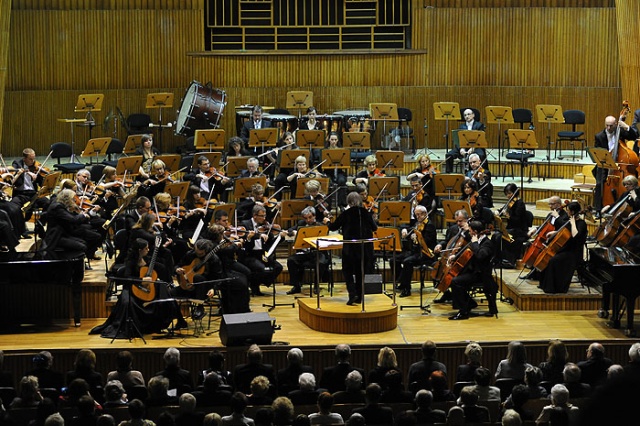 Wiosenne Koncerty Gitarowe. Fot. Łukasz Szełemej [PR Szczecin] Złota batuta w Filharmonii Szczecińskiej [ZDJĘCIA]