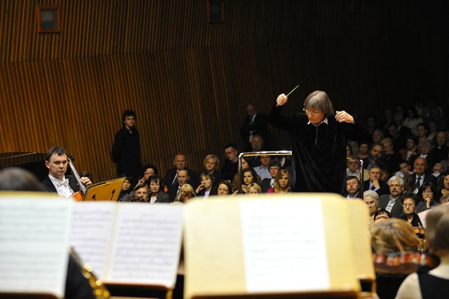 Wiosenne Koncerty Gitarowe. Fot. Łukasz Szełemej [PR Szczecin] Złota batuta w Filharmonii Szczecińskiej [ZDJĘCIA]