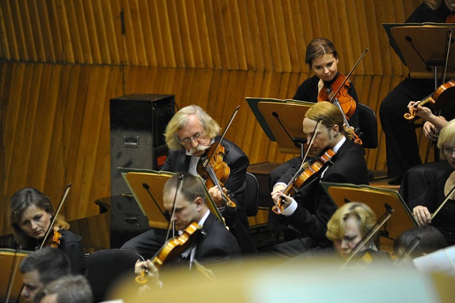 Wiosenne Koncerty Gitarowe. Fot. Łukasz Szełemej [PR Szczecin] Złota batuta w Filharmonii Szczecińskiej [ZDJĘCIA]