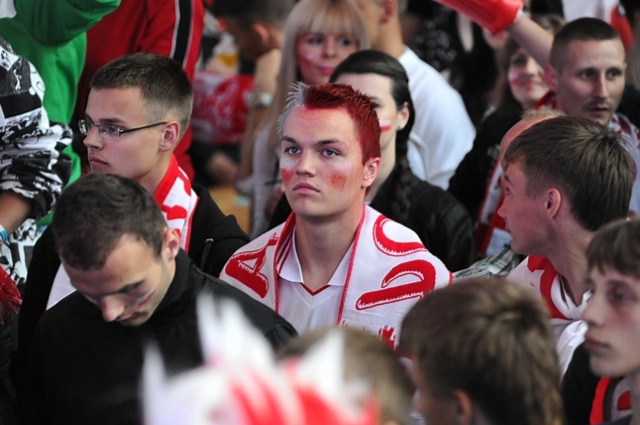 Mecz Polska-Czechy w szczecińskiej Strefie Kibica. Fot. Łukasz Szełemej [PR Szczecin] Polska żegna się z Euro, w Szczecinie było gorąco [DUŻO ZDJĘĆ]