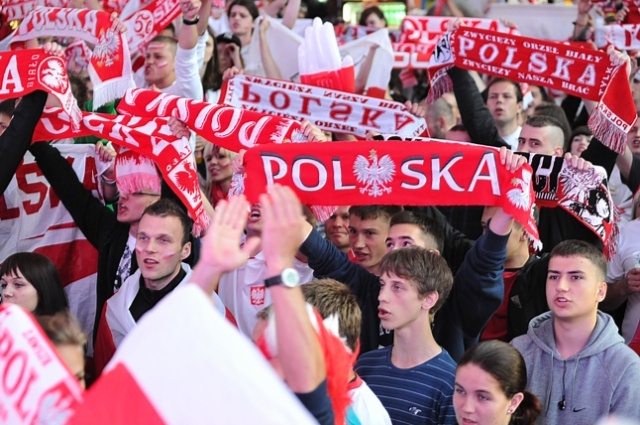 Mecz Polska-Czechy w szczecińskiej Strefie Kibica. Fot. Łukasz Szełemej [PR Szczecin] Polska żegna się z Euro, w Szczecinie było gorąco [DUŻO ZDJĘĆ]