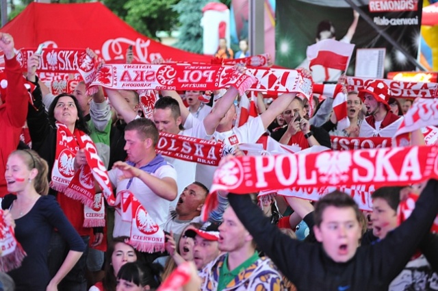 Mecz Polska-Czechy w szczecińskiej Strefie Kibica. Fot. Łukasz Szełemej [PR Szczecin] Polska żegna się z Euro, w Szczecinie było gorąco [DUŻO ZDJĘĆ]