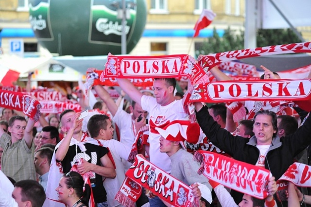 Mecz Polska-Czechy w szczecińskiej Strefie Kibica. Fot. Łukasz Szełemej [PR Szczecin] Polska żegna się z Euro, w Szczecinie było gorąco [DUŻO ZDJĘĆ]