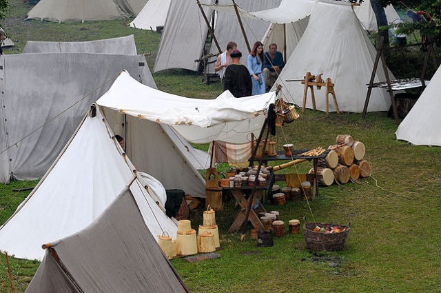 To będą trzy dni zabawy i żywych lekcji historii. W Wolinie rozpoczyna się XVIII Festiwal Słowian i Wikingów. Fot. Łukasz Szełemej [PR Szczecin] Matka królów zawitała do Wolina [ZDJĘCIA]