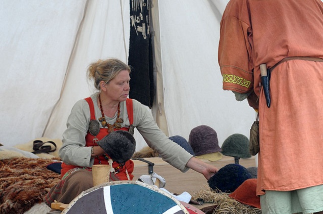 To będą trzy dni zabawy i żywych lekcji historii. W Wolinie rozpoczyna się XVIII Festiwal Słowian i Wikingów. Fot. Łukasz Szełemej [PR Szczecin] Matka królów zawitała do Wolina [ZDJĘCIA]