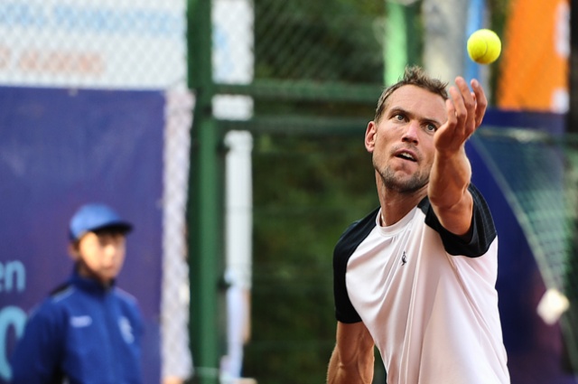 F. Arguello (ARG - biały) vs J. Mertl (CZE - niebieski). Fot. Łukasz Szełemej [PR Szczecin] Pekao Open: Panfil pokonał Niemca [DUŻO ZDJĘĆ]