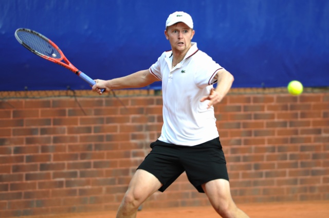 G. Naso (ITA - biały) vs A. Golubev (KAZ - biały z czapką). Fot. Łukasz Szełemej [PR Szczecin] Pekao Open: Panfil pokonał Niemca [DUŻO ZDJĘĆ]