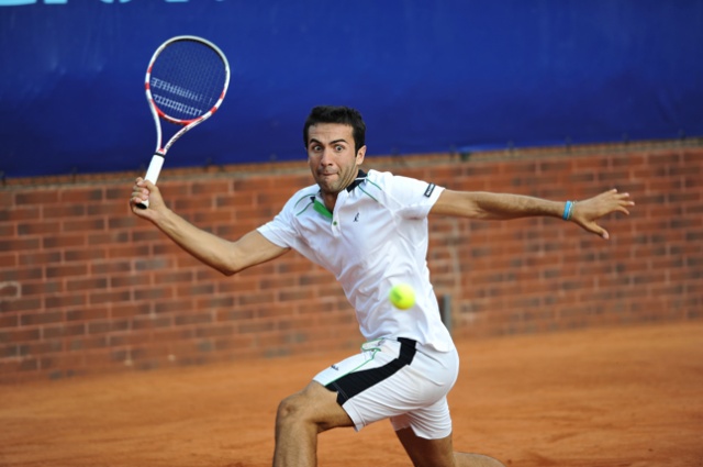 G. Naso (ITA - biały) vs A. Golubev (KAZ - biały z czapką). Fot. Łukasz Szełemej [PR Szczecin] Pekao Open: Panfil pokonał Niemca [DUŻO ZDJĘĆ]
