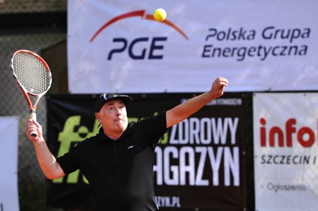Polskie gwiazdy filmu, teatru i kabaretu można zobaczyć na kortach przy al. Wojska Polskiego w Szczecinie. Fot. Łukasz Szełemej [PR Szczecin] Gwiazdy na kortach! Turniej Artystów [DUŻO ZDJĘĆ]