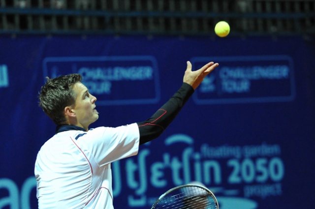 Mateusz Kowalczyk i szczecinianin Tomasz Bednarek przegrali z Niemcami Andre Begemannem i Martinem Emmrichem. Fot. Łukasz Szełemej [PR Szczecin] Polski debel przegrał w finale [ZDJĘCIA]
