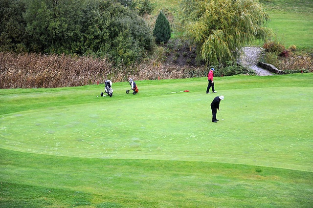 W jednym z najważniejszych golfowych turniejów w Polsce rywalizowało ze sobą prawie 50 zawodników. Fot. Łukasz Szełemej [Radio Szczecin] Floating Garden Szczecin Open przeszedł do historii [ZDJĘCIA]