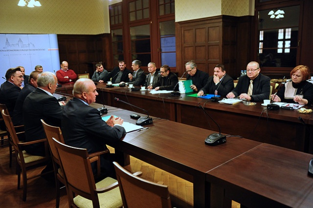 Kalemba u rolników - fot. Łukasz Szełemej [Radio Szczecin] Kalemba spotkał się z rolnikami. "Porozumienia nie ma" [ZDJĘCIA, NOWE]