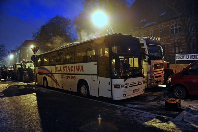 Kalemba u rolników - fot. Łukasz Szełemej [Radio Szczecin] Kalemba spotkał się z rolnikami. "Porozumienia nie ma" [ZDJĘCIA, NOWE]