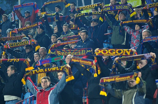 Mecz pomiędzy kibicami Energie Cottbus a fanami Pogoni Szczecin może być spotkaniem podwyższonego ryzyka - uważają niemieccy kibice.