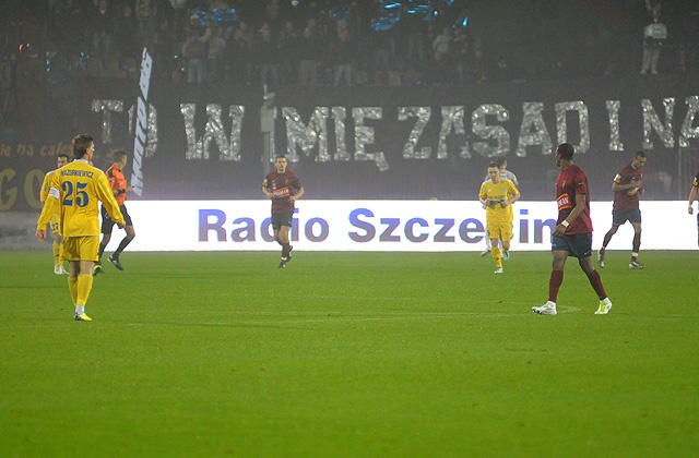Piłkarze Pogoni Szczecin wygrali z drugoligową Miedzią Legnica 3:2 w sparingowym meczu.