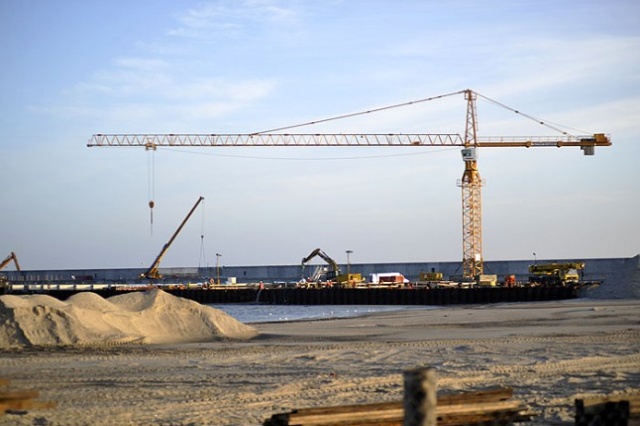 Bankrutują jeden z wykonawców i jeden z podwykonawców terminalu LNG w Świnoujściu. Firmy PBG oraz Hydrobudowa Polska SA zamierzają ogłosić upadłość.