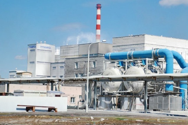 Ministerstwo Skarbu Państwa oświadczyło, że Rosjanie nie kupią Zakładów Chemicznych Police - donosi Kurier Szczeciński.