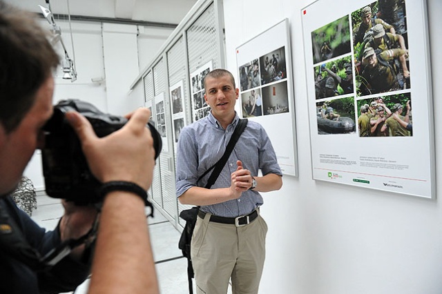 Zdjęcia 46 najlepszych fotoreporterów z całej Polski można oglądać w Muzeum Techniki i Komunikacji przy ulicy Niemierzyńskiej w Szczecinie. W środę szczecińscy laureaci konkursu otworzyli wystawę BZWBK Press Foto 2011.