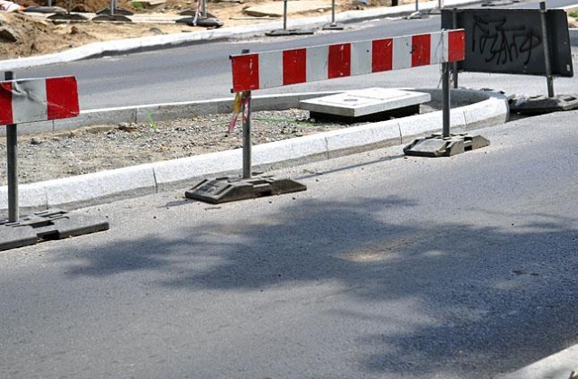 O połowę w przyszłym roku spadną wydatki na budowę nowych dróg. Generalna Dyrekcja Dróg Krajowych i Autostrad planuje tylko siedem inwestycji - alarmuje Dziennik Gazeta Prawna.