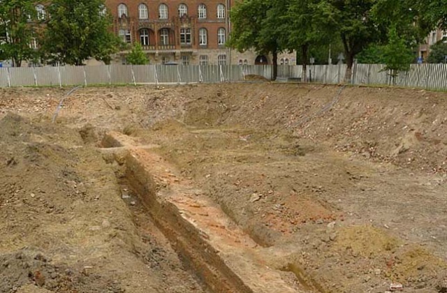 Fragmenty umocnień Szczecina z czasów pruskich odkryto podczas budowy Muzeum Przełomów na placu Solidarności.