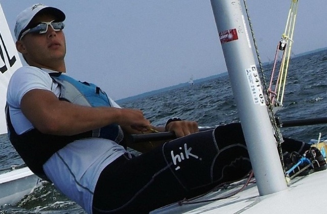Po dwóch pierwszych wyścigach eliminacyjnych w żeglarskiej klasie Laser, Kacper Ziemiński z klubu Sejk Pogoń Szczecin, zajmuje 19. miejsce.