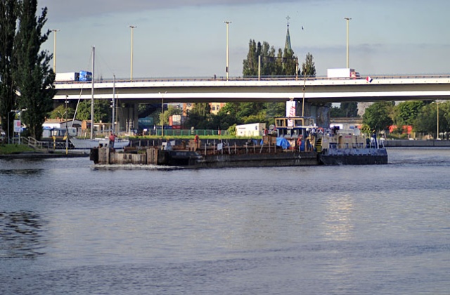 Szczecińska firma OT Logistics, dawna Odra Trans, chce kupić spółkę zajmującą się przeładunkami w portach na terenie Trójmiasta. Niedawno firma kupiła od niemieckiej spółki DB Schenker udziały w Porcie Handlowym Świnoujście.