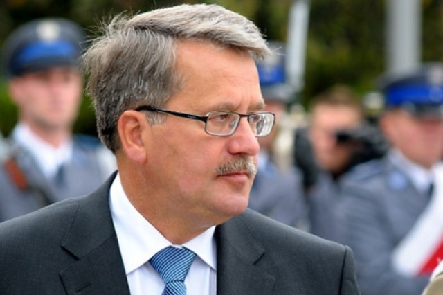 Dojrzała, niezależna i aktywna - tak o prezydenturze Bronisława Komorowskiego mówi koalicja. To czas zmarnowanych szans dla Polski, mamy prezydenta malowanego - ripostuje opozycja.