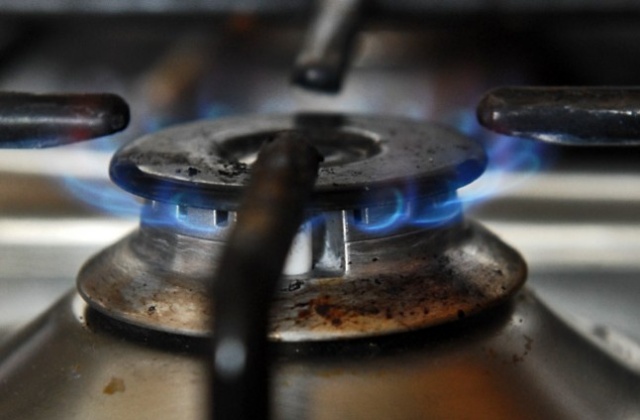 Nowa taryfa opłat za gaz może być wprowadzona w połowie września. Byłaby to druga w tym roku podwyżka cen błękitnego paliwa. Pierwszą - kilkuprocentową - Urząd Regulacji Energetyki zatwierdził w połowie marca.