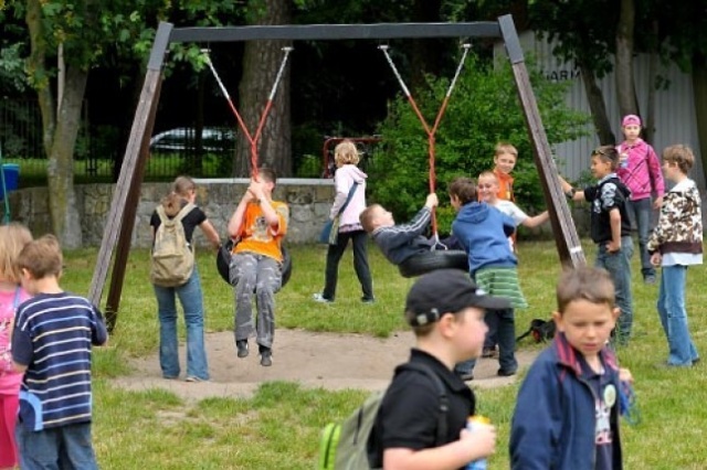 W pierwszym półroczu tego roku z urlopu tacierzyńskiego skorzystało niespełna 14 tys. ojców, a w tym czasie urodziło się ponad 190 tys. dzieci - wynika z danych Głównego Urzędu Statystycznego.