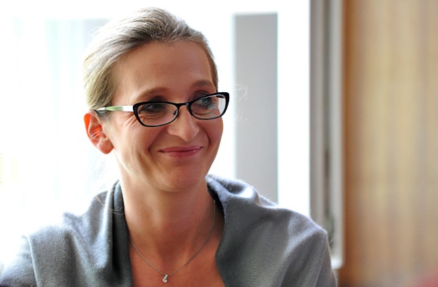 IX Symfonia d-moll Ludwiga van Beethovena rozpocznie nowy sezon w Filharmonii Szczecińskiej. W programie tegorocznych koncertów będą też nowe cykle, m.in. Sztuka podróżowania z muzyką Debussy039ego, Ravela, Dworzaka i Smetany.