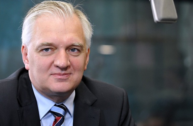 Minister sprawiedliwości krytykuje sądy, a opozycja chce komisji śledczej. Trwa sejmowa debata na temat parabanku Amber Gold. Przed przerwą głos zabrali m.in. premier, ministrowie oraz prokurator generalny.