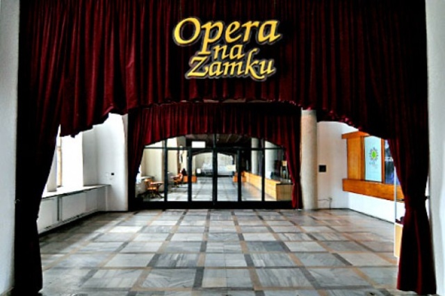 Z powodu kłopotów finansowych, szczecińska Opera na Zamku zdecydowała się na wzięcie milionowej pożyczki i sprzedaż mieszkania służbowego.