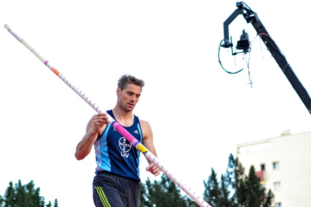 Wicemistrz olimpijski z Londynu Niemiec Bjrn Otto wygrał VIII Mityng Skoku o Tyczce Szczecin 2012 na Placu Lotników. Szczecinianin Przemysław Czerwiński był trzeci.