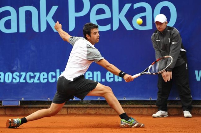 18 tys. dolarów nagrody i 125 punktów do światowego rankingu tenisistów dla zwycięzcy turnieju Pekao Szczecin Open, a dla pokonanego 10,6 tys. dolarów i 75 punktów. W niedzielnym finale Hiszpan, Inigo Cervantes zmierzy się z Rumunem, Victorem Hanescu.