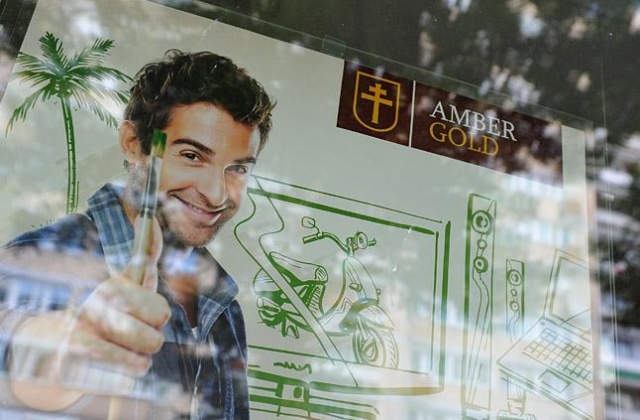 Niemal 16 tysięcy osób zgłosiło się po pieniądze pozostałe po upadłej spółce Amber Gold - poinformował gdański sąd. Chodzi o blisko 700 mln zł.