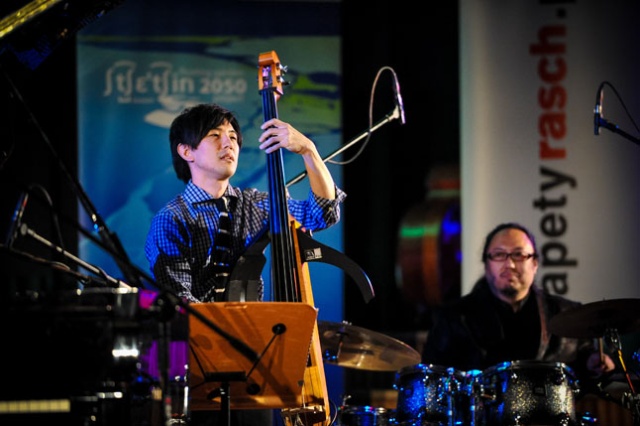 Francesco Bruno Quartet i Makoto Kuriya Trio wystąpili w niedzielę wieczorem w Filharmonii Szczecińskiej. Był to kolejny koncert w ramach 11. Zmagań Jazzowych w Szczecinie.