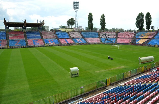 Wreszcie się udało - stadion w Szczecinie będzie miał nowe krzesełka. Miejski Ośrodek Sportu, Rekreacji i Rehabilitacji rozstrzygnął piąty już przetarg na dostawę siedzisk.