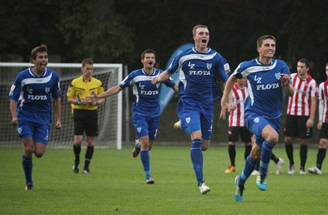 Flota Świnoujście wygrała w niedzielę z Kolejarzem Stróże 2:1 w wyjazdowym meczu 15 kolejki I ligi.