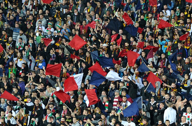 Poniedziałkowe spotkanie Pogoni ze Śląskiem Wrocław uznano za mecz podwyższonego ryzyka. W związku z tym na stadion nie wejdą fani gości. Będzie za to więcej policji oraz drobiazgowe kontrole.